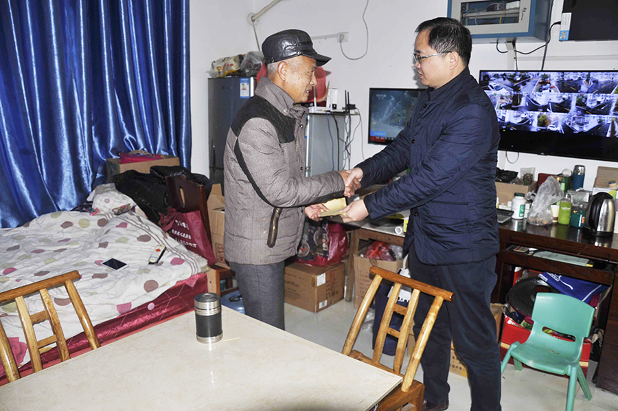 J)4MEAR57DC{46{3Z}$B4SD.jpg J)4MEAR57DC{46{3Z}$B4SD.jpg