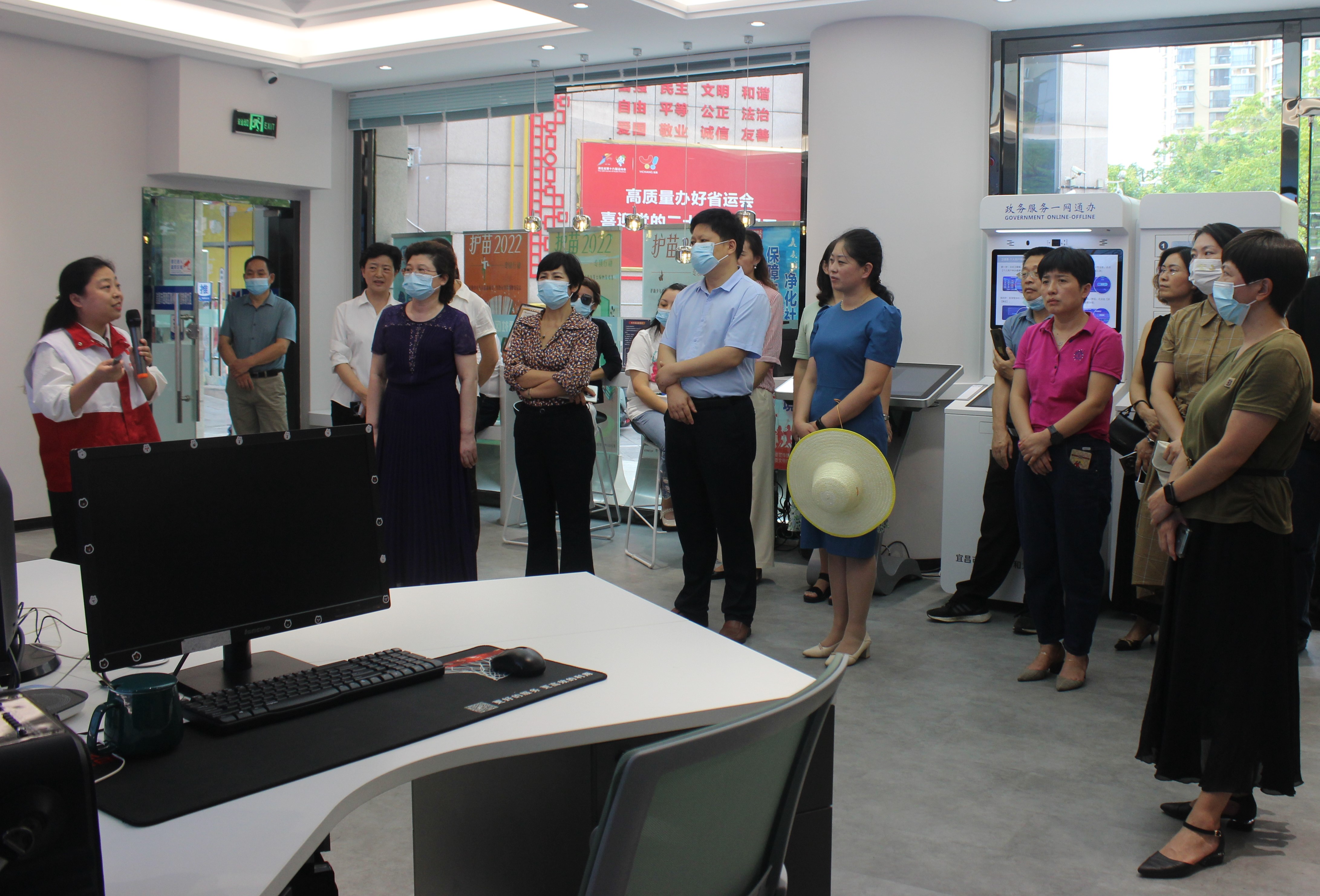 宜昌市西陵区葛洲坝街道锦绣社区红十字会.JPG